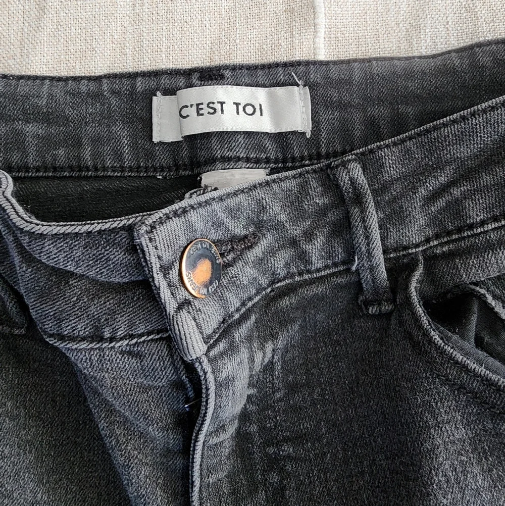 C’est Toi Women’s Jeans – Size 11 (26” Waist, Inseam 29”) Black Skinny - Picture 3 of 5